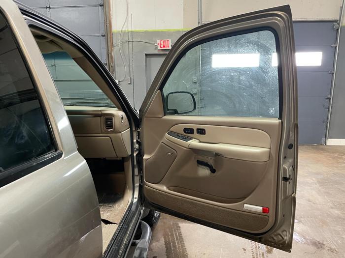 2003 chevrolet tahoe base with 181977 miles for sale near elk-river, minnesota 4115bfa6b76745efb8bc2cf2ee3e7c3f.jpg