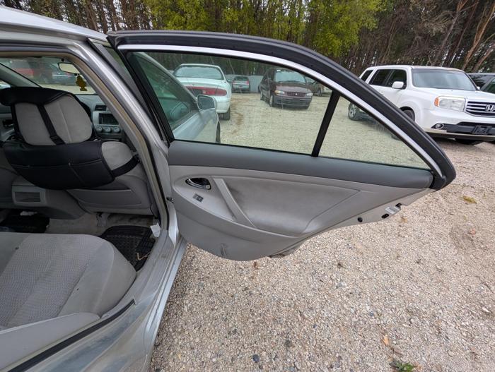 2010 toyota camry le-6-spd-at with 117426 miles for sale near elk-river, minnesota 41285bbd3c024ad99dbea7af672b50be.jpg