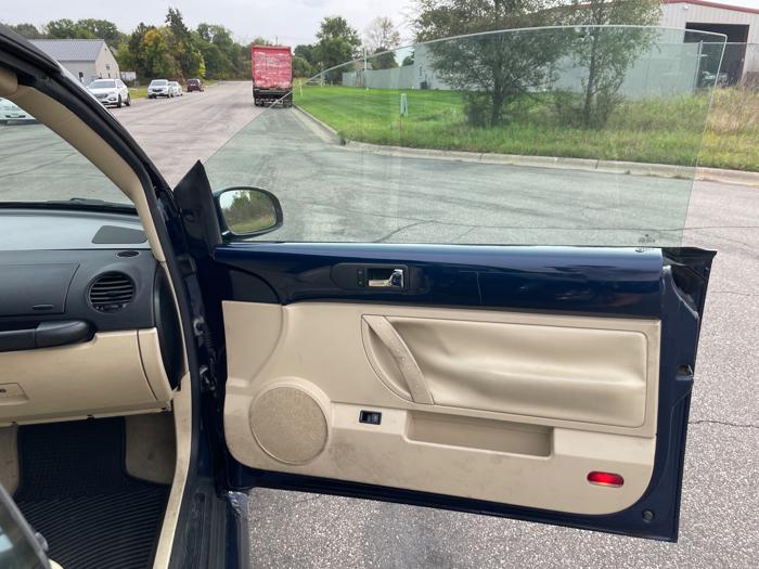 2003 volkswagen new-beetle gls-2.0l-convertible with 105377 miles for sale near elk-river, minnesota 419b5178c42a43e3b2f0c1ffc463d04f.jpeg