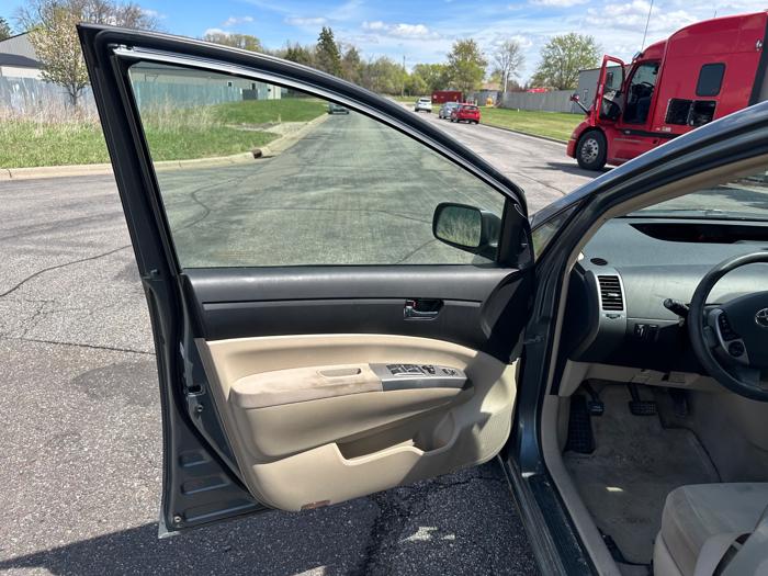 2004 toyota prius 4-door-liftback with 174895 miles for sale near elk-river, minnesota 41f2f861791c47a0abc5f40e5769a887.jpeg