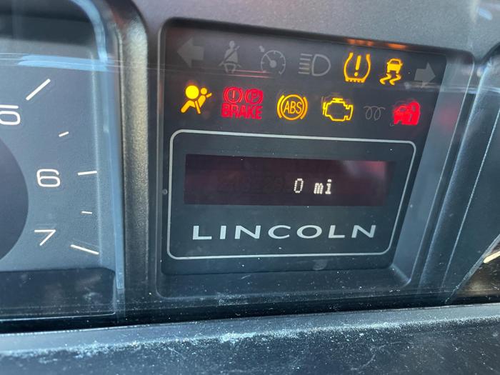 2011 lincoln navigator l with 218229 miles for sale near elk-river, minnesota 41f558485bde47a78bdb39a158717358.jpg