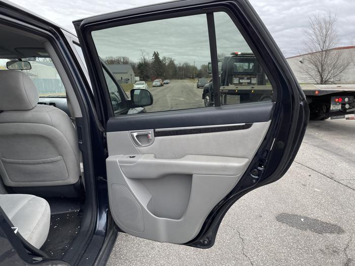 2009 hyundai santa-fe gls with 131367 miles for sale near elk-river, minnesota 4203cc4689c04f6f9e6a82877fd3f37f.jpg