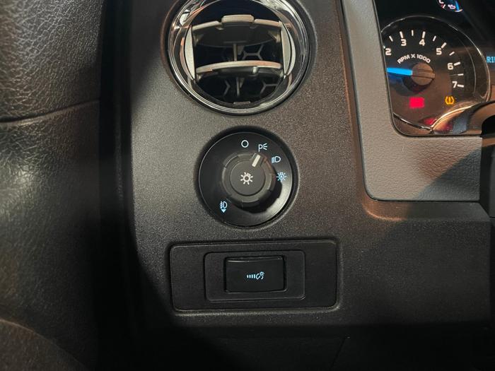 2013 ford f150 xlt with 155915 miles for sale near elk-river, minnesota 421b7c62daa34a769a623f3317fc3b5b.jpg