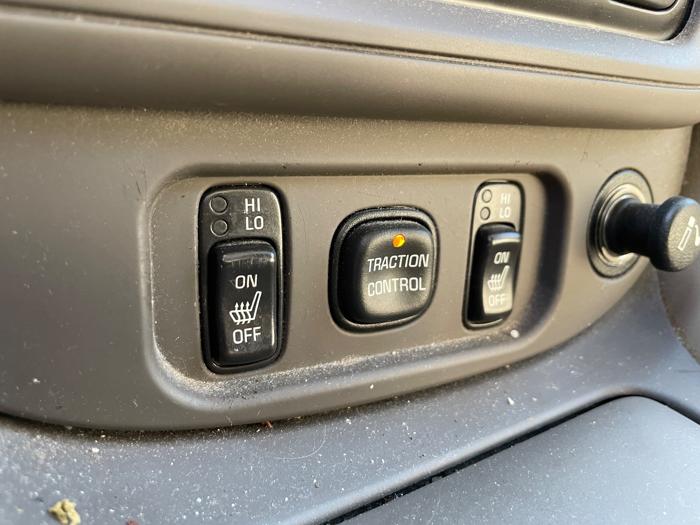 2004 pontiac bonneville sle with 166502 miles for sale near elk-river, minnesota 4233a63c75304521bb715ce00e1a1dd6.jpeg