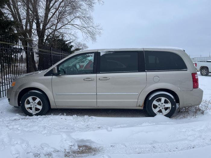 2008 dodge caravan-grand-caravan sxt with 195930 miles for sale near elk-river, minnesota 42353fdcb134475782b20f26b3087bac.jpg