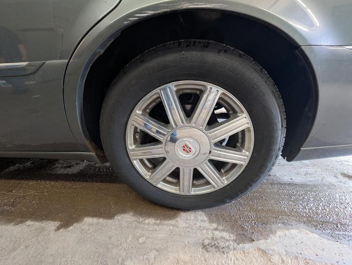 2007 cadillac dts sedan with 138770 miles for sale near elk-river, minnesota 4238aa108f7248f2a34afea651fba08f.jpg