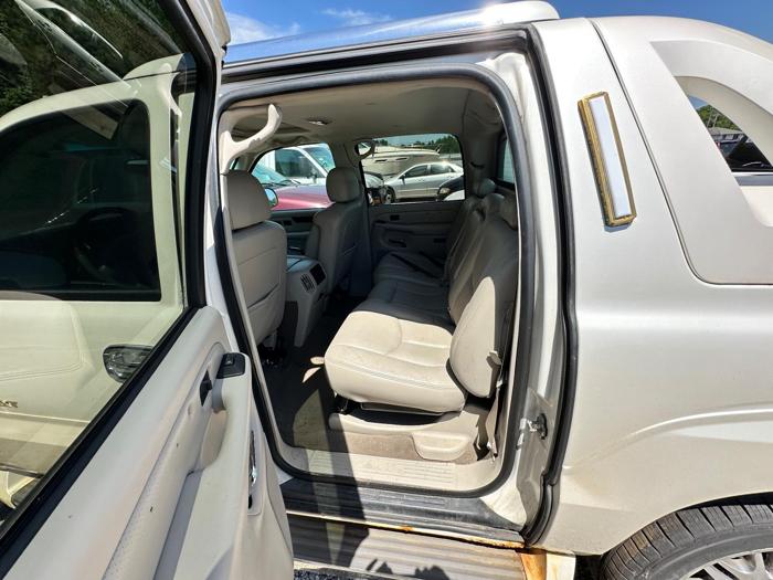 2006 cadillac escalade-ext sport-utility-truck for sale near elk-river, minnesota 424e468f0eea4dd5bd26fc8773cf1ce7.jpeg