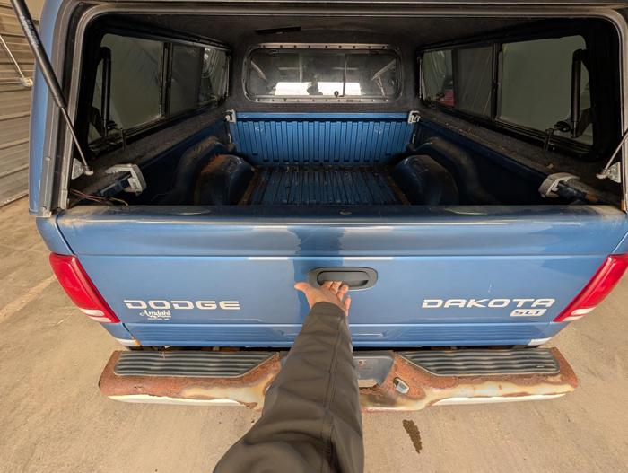 2004 dodge dakota slt-quad-cab-4wd with 188045 miles for sale near elk-river, minnesota 427d67c3d86a46268ec00c783643e328.jpg