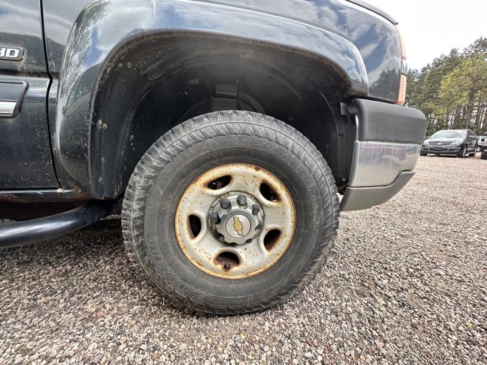 2004 chevrolet silverado-2500hd work-truck-crew-cab-short-bed-4wd with 219246 miles for sale near elk-river, minnesota 429fd2bc44514a2085a7472c06e182c2.jpeg