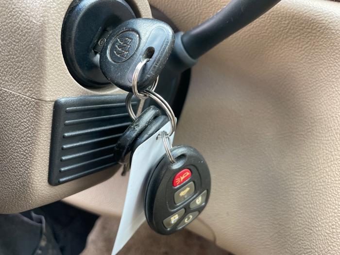 2006 buick lucerne cxl-v8 with 274093 miles for sale near elk-river, minnesota 42c7bf3e2ba6475886792d6b29924814.jpeg