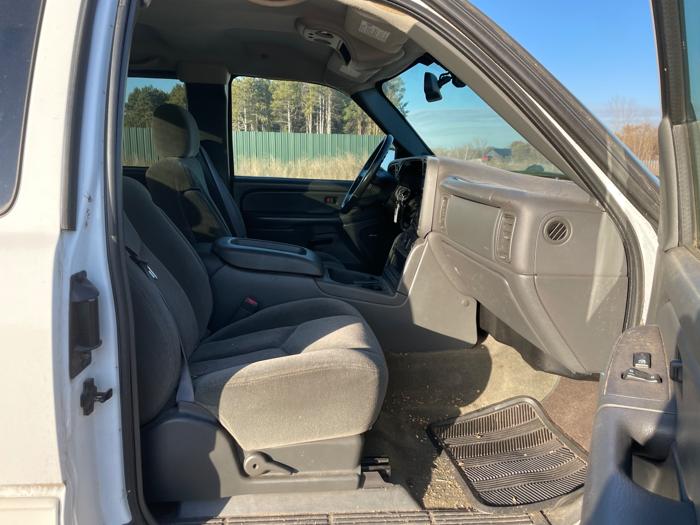 2004 chevrolet silverado-1500 ext.-cab-short-bed-4wd with 141858 miles for sale near elk-river, minnesota 42e6cc3aeb5045c2a3820f011d792eed.jpeg