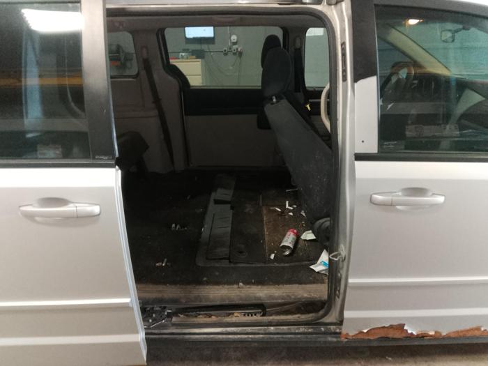 2010 dodge grand-caravan with 197857 miles for sale near elk-river, minnesota 4305df8182bb4b38ba4f6195d7ee805c.jpg