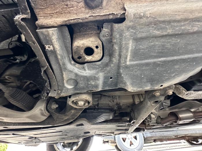 2014 volkswagen touareg vr6-lux with 142869 miles for sale near burnsville, minnesota 430ab52f504a4998b6a4978965507a05.jpeg