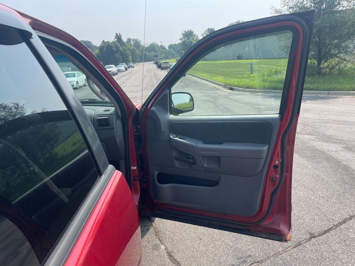 2002 ford explorer with 268813 miles for sale near elk-river, minnesota 43148d5cbd8340b5ae147c7713a8d365.jpeg