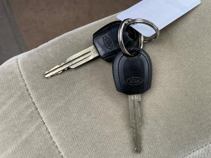 2006 kia spectra ex with 130685 miles for sale near elk-river, minnesota 4335bfb1efe64ac3827e889887bc3e78.jpeg