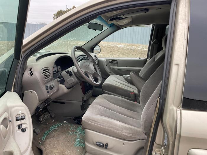 2002 chrysler town-and-country ex--touring-edition with 145628 miles for sale near elk-river, minnesota 43825ee2932e4b629360a81afaaafe63.jpg