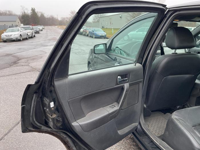 2010 ford focus sel with 261083 miles for sale near elk-river, minnesota 439a2af6b7fd49068a57115a36af4d7b.jpg