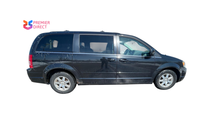 2008 chrysler town-&-country touring with 153950 miles for sale near lake-elmo, minnesota 43bdb795d5574e67a07d21766e188e3b.png