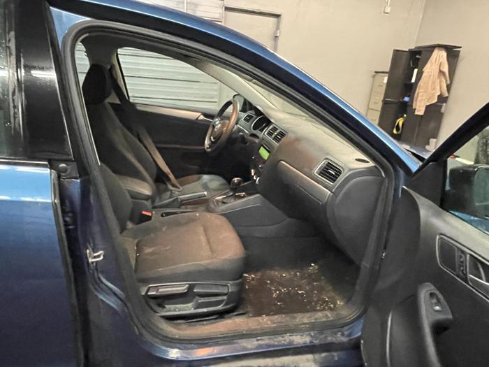 2015 volkswagen jetta se with 88456 miles for sale near elk-river, minnesota 43d249fae6fb48aeaed8e0dbfa2be6aa.jpg
