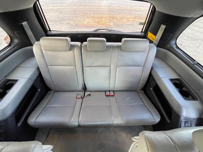 2011 toyota sequoia plantium-4wd-ffv with 210069 miles for sale near hastings, minnesota 43f3c64b3feb48bb9fdfccfbc15de295.jpeg