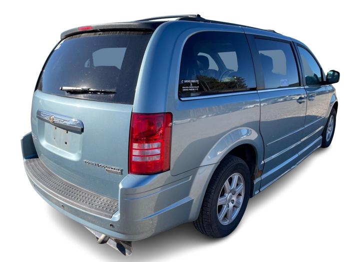 2010 chrysler town-&-country touring with 85465 miles for sale near elk-river, minnesota 4424505f7d864d79a8c43f8b75f440cf.jpg