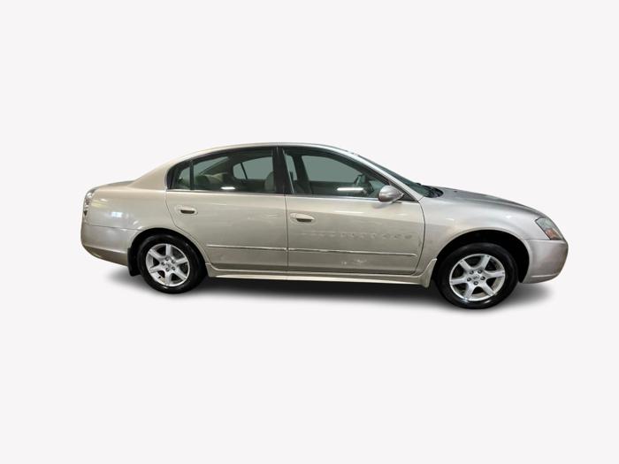 2005 nissan altima sl with 180684 miles for sale near elk-river, minnesota 445479b040104c6b848b0882cb93edf3.jpg