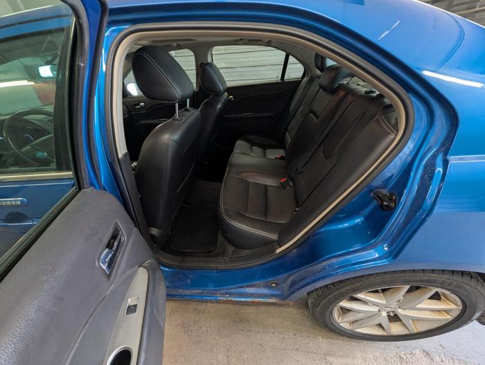2011 ford fusion v6-sel with 203300 miles for sale near elk-river, minnesota 445e9a9009834edcb6a6bbad02e0ff28.jpg