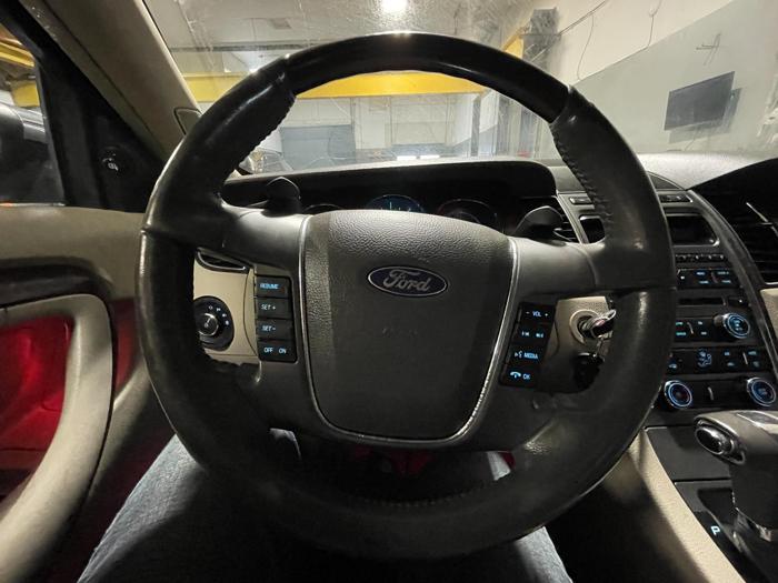 2010 Ford Taurus