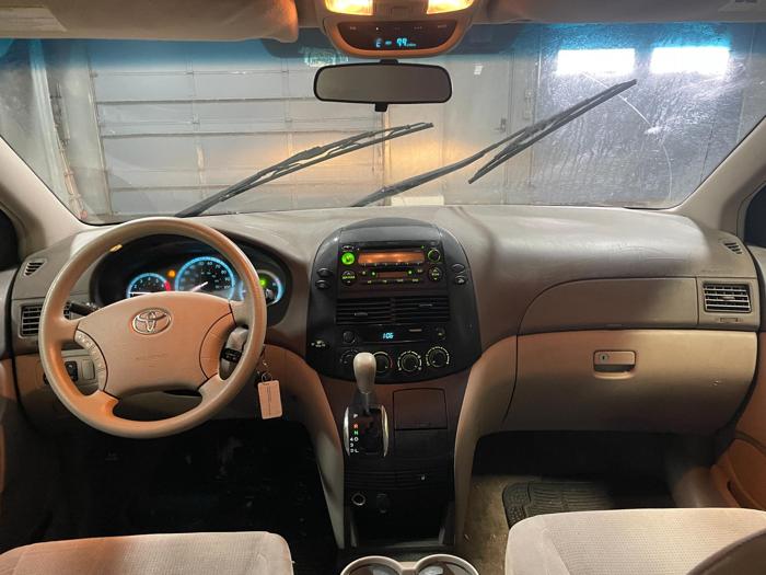 2005 toyota sienna with 243685 miles for sale near elk-river, minnesota 448c8e3eb6c94687a936c90991341206.jpg