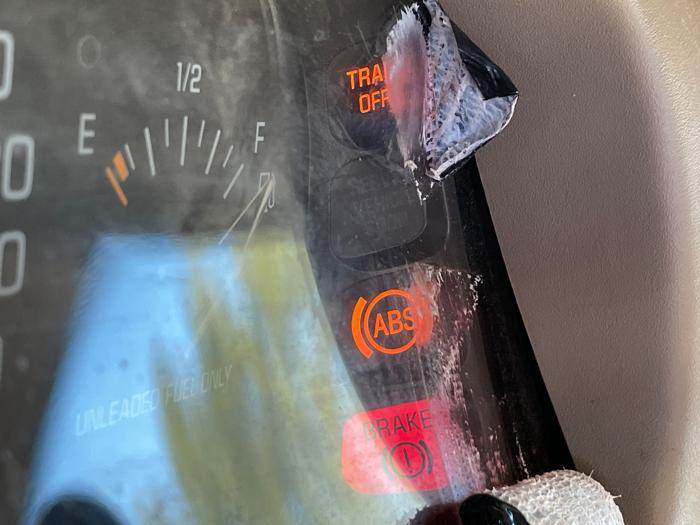 2001 buick park-avenue with 172418 miles for sale near columbus, minnesota 449f9a859779452a95aa6d7be9e565ea.jpeg