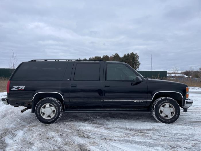 1996 chevrolet suburban with 227941 miles for sale near elk-river, minnesota 44a54da72a38422691b6b4ddeb2b581d.jpg