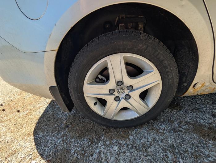 2011 buick lacrosse cx with 173682 miles for sale near elk-river, minnesota 44aa5c5b2ef345779f9b1b9ef35ce47f.jpg