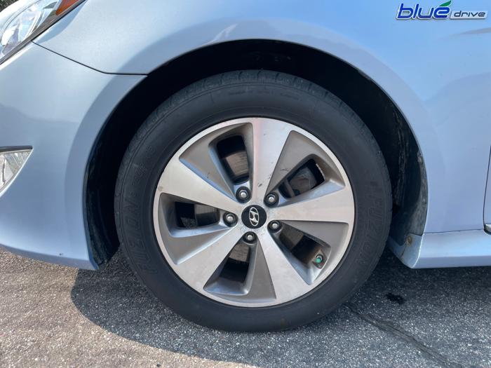 2011 hyundai sonata-hybrid sedan with 119130 miles for sale near elk-river, minnesota 44aff5d9eb0c42a8a1fd04d111e3e2ef.jpeg