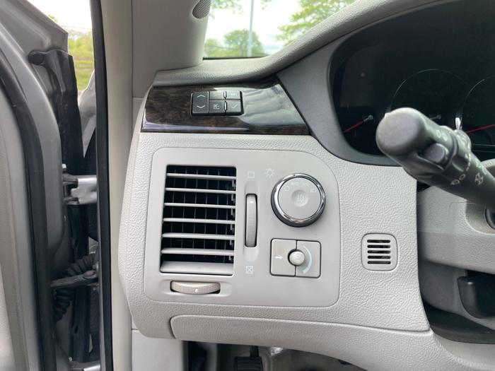 2008 cadillac dts luxury-iii with 100022 miles for sale near white-bear-lake, minnesota 44bd9efbd439420398b0db18f5a42547.jpeg