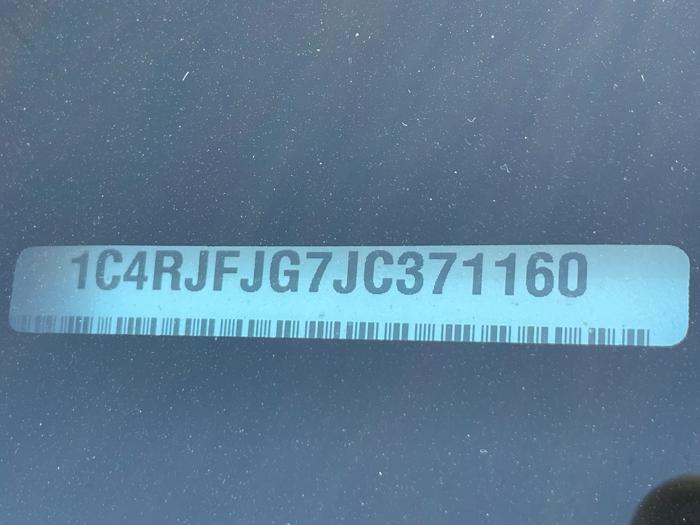 2018 jeep grand-cherokee summit-4wd with 160031 miles for sale near rochester, minnesota 44c419fbfbaf416ea953204117023c2a.jpeg