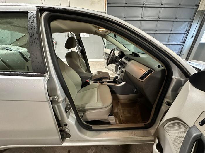 2008 ford focus ses-sedan with 171504 miles for sale near elk-river, minnesota 44d0003000ef4452ab106b17a50d451e.jpeg