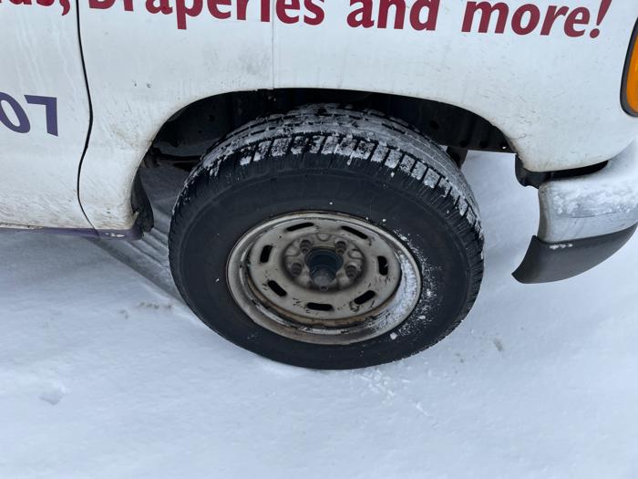 2006 ford econoline e-150 with 256687 miles for sale near elk-river, minnesota 4510c25165a44b068798454734ad2fa9.jpeg