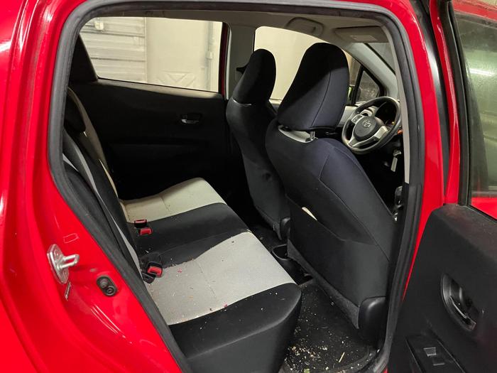 2012 toyota yaris 5-door-le with 110907 miles for sale near elk-river, minnesota 4515dc591c674c49b72444e2476ec436.jpg