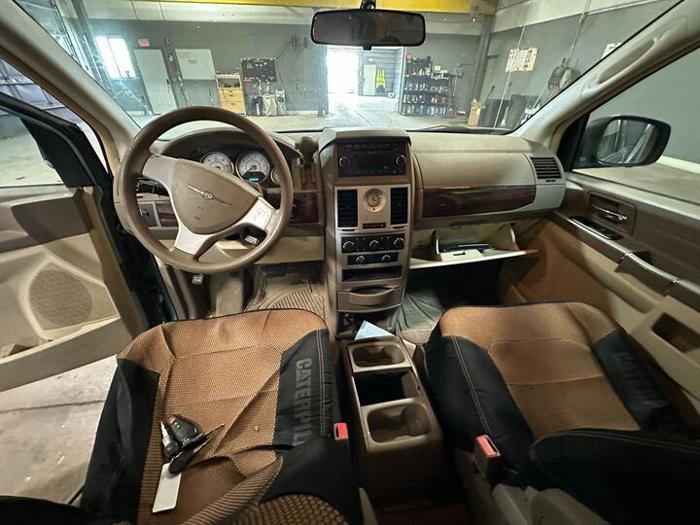 2010 chrysler town-&-country lx with 126535 miles for sale near elk-river, minnesota 45189e5a63754fdfbc86f348dd5af9d7.jpg