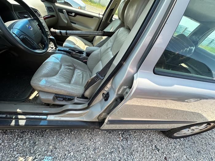 2003 volvo v70 awd for sale near elk-river, minnesota 451e531b18384ad08b318f990f069ded.jpeg