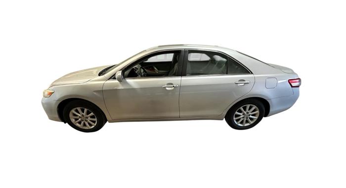 2011 toyota camry xle-v6-6-spd-at with 103555 miles for sale near elk-river, minnesota 4549b8b8468f44fa9197b659df30aaa1.jpg