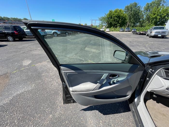 2011 toyota camry base-6-spd-at with 264570 miles for sale near shakopee, minnesota 45584c65ba1746ba83dc3810f0557e16.jpeg