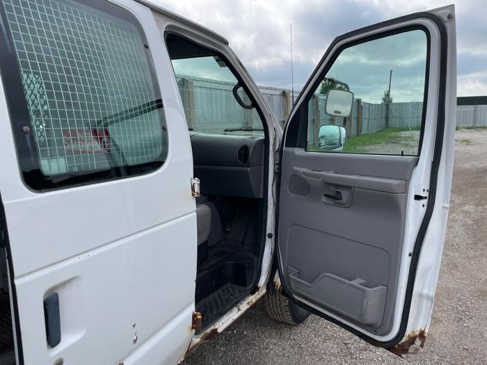 2002 ford econoline e350-super-duty-extended with 231870 miles for sale near elk-river, minnesota 455c192a6829483e91e618b89233a60a.jpeg