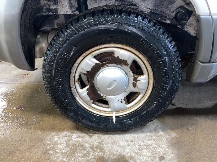 2001 ford escape xls-2wd with 238125 miles for sale near elk-river, minnesota 455f0d7f962843cbbd1d7993e7b57671.jpeg