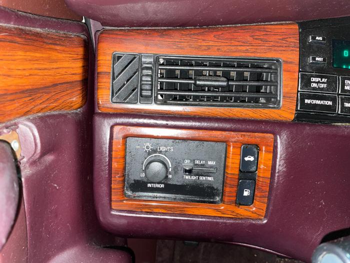 1995 cadillac deville with 172080 miles for sale near elk-river, minnesota 45ba4d9db3304a8990b117dcd793b128.jpg