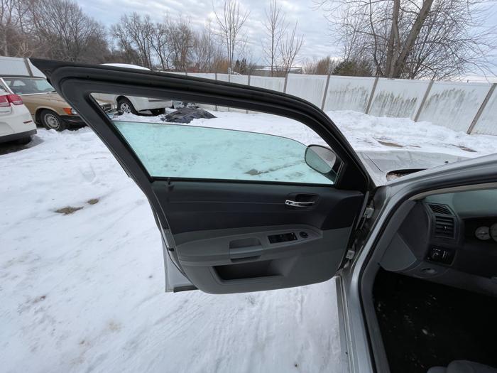 2005 chrysler 300 base with 181192 miles for sale near elk-river, minnesota 4639a05f33564b95a12b8f9453ed1939.jpeg