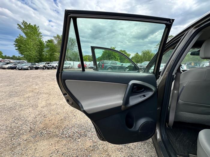 2010 toyota rav4 base-i4-4wd with 238889 miles for sale near elk-river, minnesota 464a3d7afd634bc2a0748fd7444dc266.jpeg