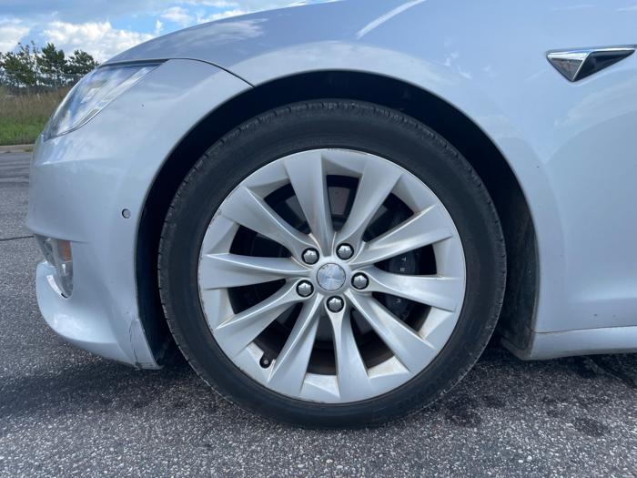 2017 tesla model-s 75d-awd with 101172 miles for sale near elk-river, minnesota 465452d063cd4b869ef2f6a6bb2b30d1.jpeg