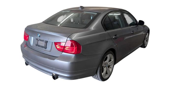 2011 bmw 3-series 335i-xdrive-sa with 107912 miles for sale near elk-river, minnesota 466d64be861a4fc2bee517c4d7686c11.jpg