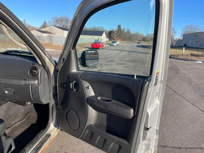 2004 jeep liberty sport with 244012 miles for sale near elk-river, minnesota 467fc2aa7bb24e92bae7fbe29143da78.jpg